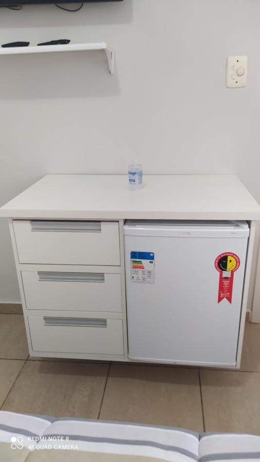 Pousada Quarto Familiar Com Ar,Frigobar,Wi Fi, Garagem 아파레시다 외부 사진